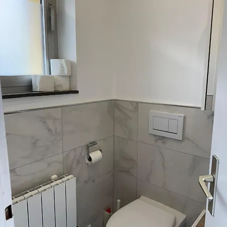 Mit Gemeinschaftsbad *